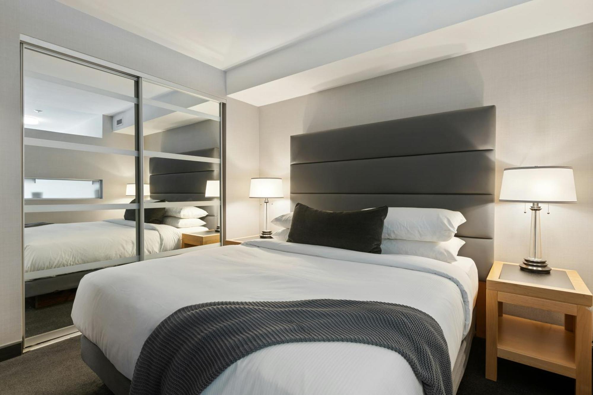 Calabash Luxury Near Delhi Airport